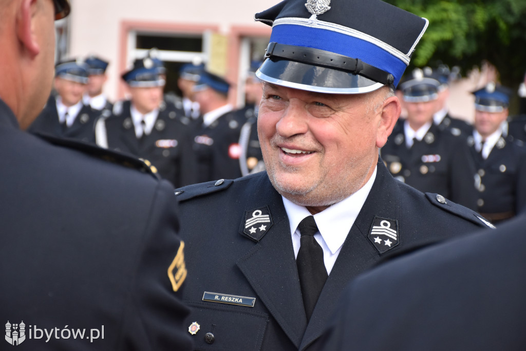KONIEC służby Polsce Ludowej. Strażacy mają nowy sztandar