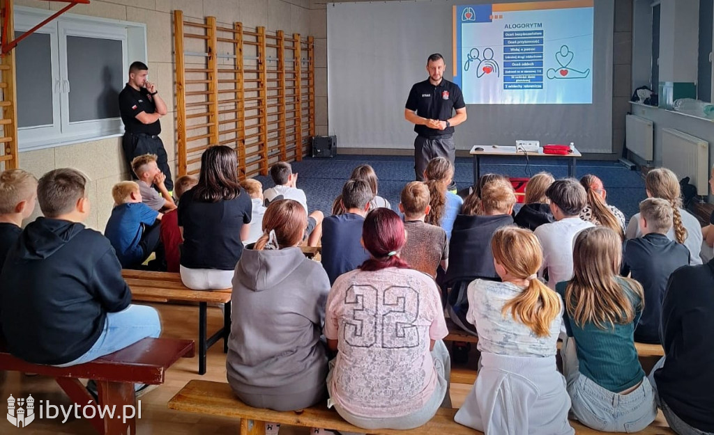 AKTYWNI STRAŻACY. Edukacja i szkolenie w OSP Tuchomie