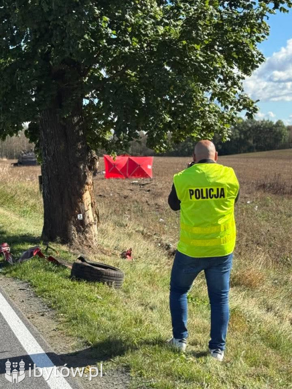 TRAGEDIA na drodze nr 211. NIE ŻYJE 31-latek