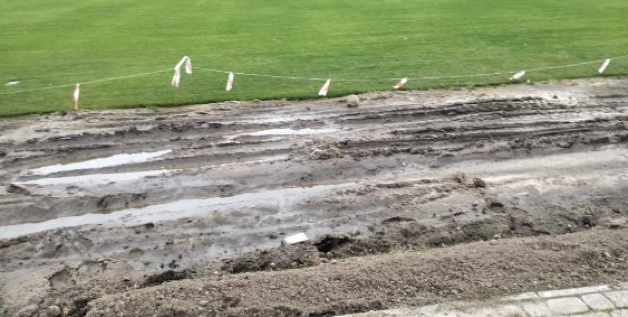 BŁOTNISTE BOISKO w Kołczygłowach