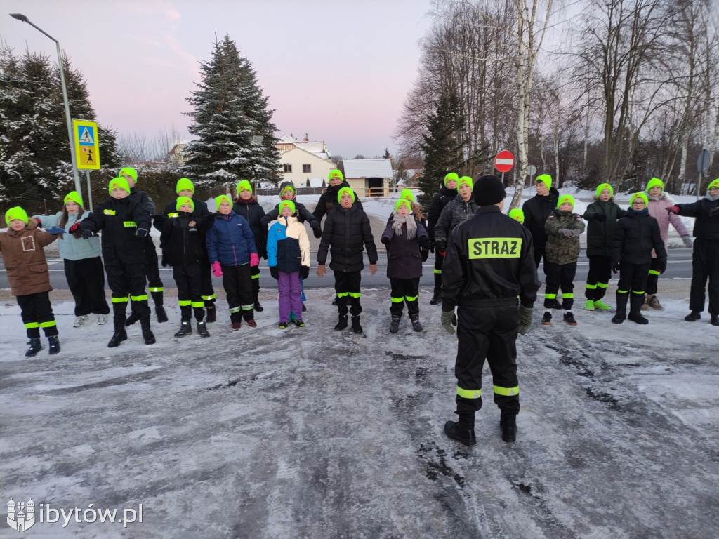 ​Nocne alarmy i służba na lotnisku. OSP hartuje młodych strażaków