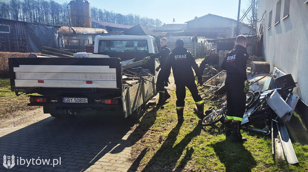 Kilka ton złomu dla młodych strażaków. Mieszkańcy nie zawiedli OSP
