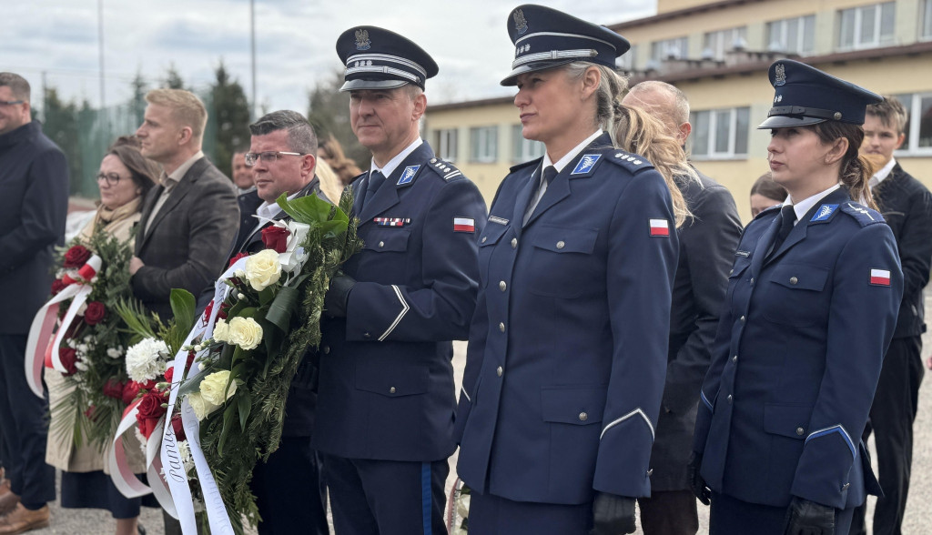 Oddali hołd ofiarom Katynia w Brzeźnie Szlacheckim