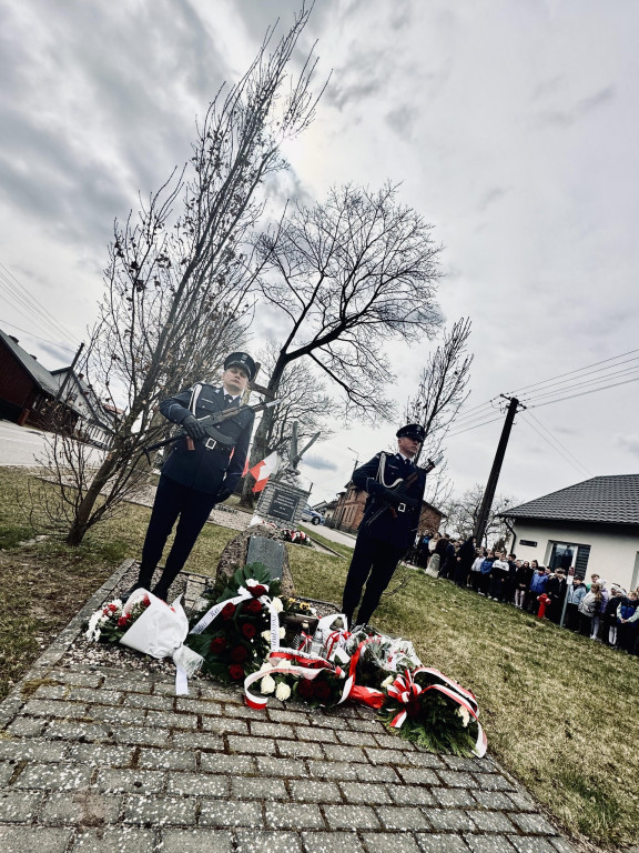 Oddali hołd ofiarom Katynia w Brzeźnie Szlacheckim