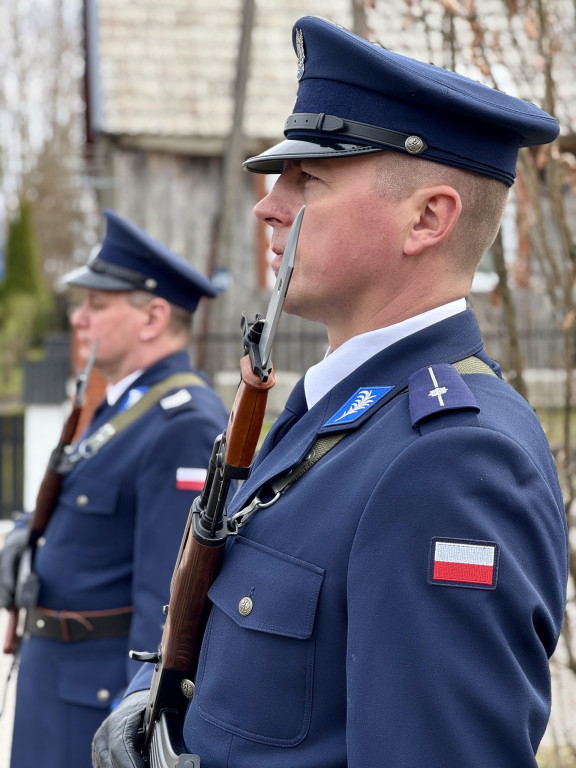 Oddali hołd ofiarom Katynia w Brzeźnie Szlacheckim