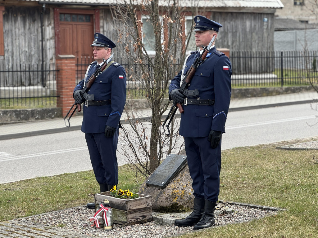 Oddali hołd ofiarom Katynia w Brzeźnie Szlacheckim