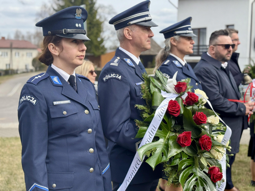 Oddali hołd ofiarom Katynia w Brzeźnie Szlacheckim