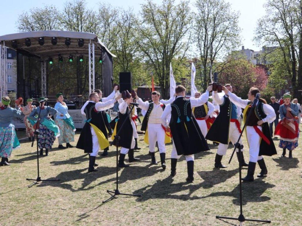 Kaszubska energia porwała publiczność w Bydgoszczy