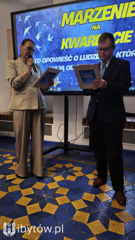 Marzenia zamknięte w kwadracie. Poruszająca wystawa uczestników WTZ