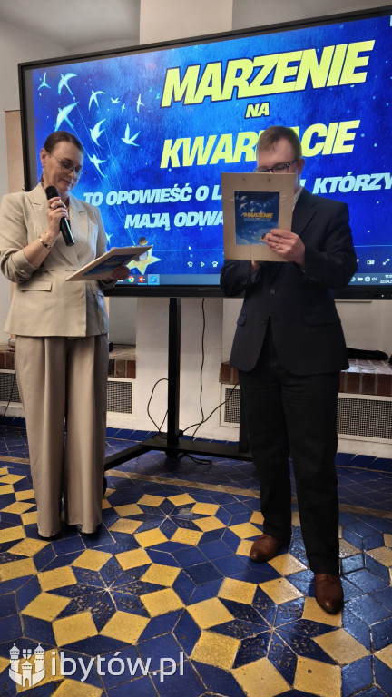 Marzenia zamknięte w kwadracie. Poruszająca wystawa uczestników WTZ