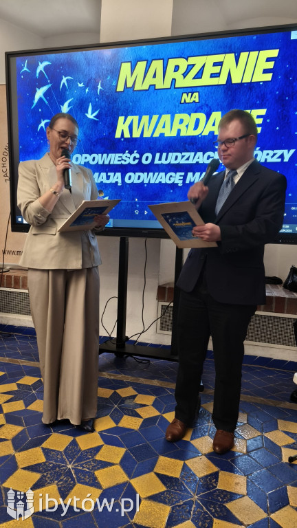 Marzenia zamknięte w kwadracie. Poruszająca wystawa uczestników WTZ