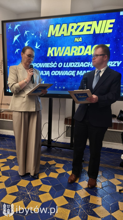 Marzenia zamknięte w kwadracie. Poruszająca wystawa uczestników WTZ