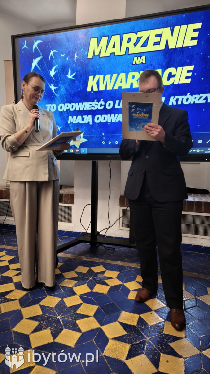 Marzenia zamknięte w kwadracie. Poruszająca wystawa uczestników WTZ