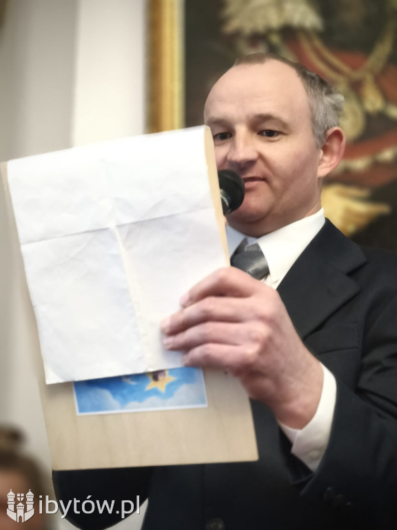 Marzenia zamknięte w kwadracie. Poruszająca wystawa uczestników WTZ