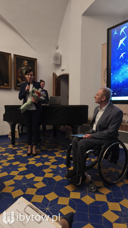 Marzenia zamknięte w kwadracie. Poruszająca wystawa uczestników WTZ