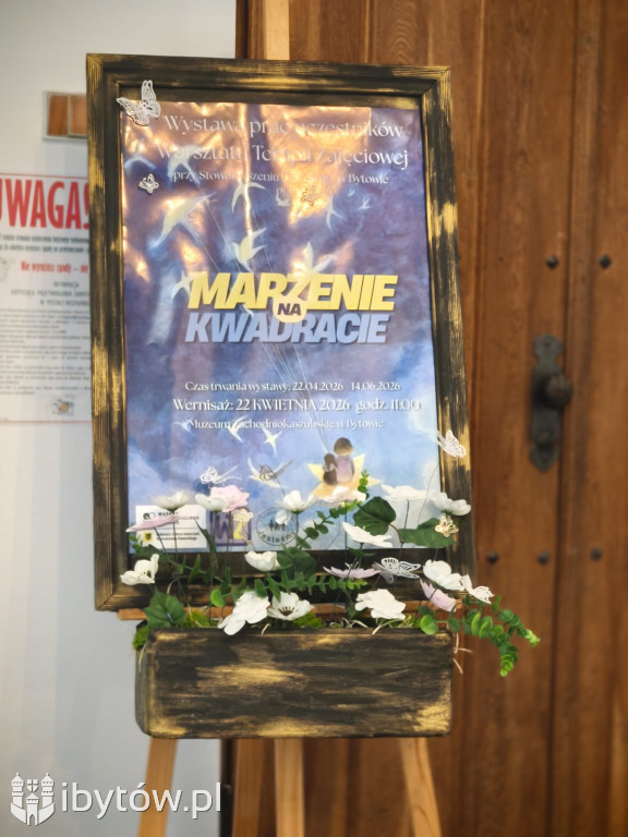 Marzenia zamknięte w kwadracie. Poruszająca wystawa uczestników WTZ