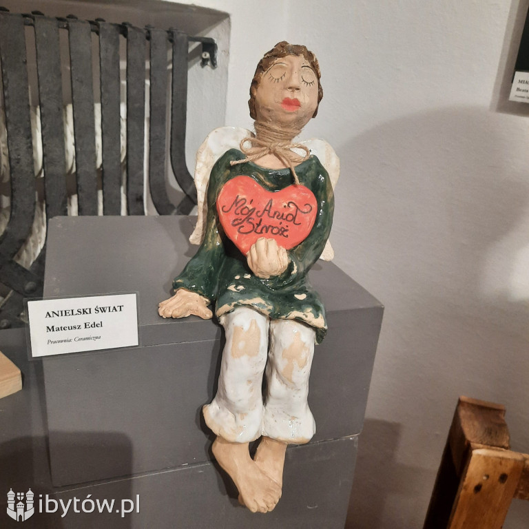 Marzenia zamknięte w kwadracie. Poruszająca wystawa uczestników WTZ