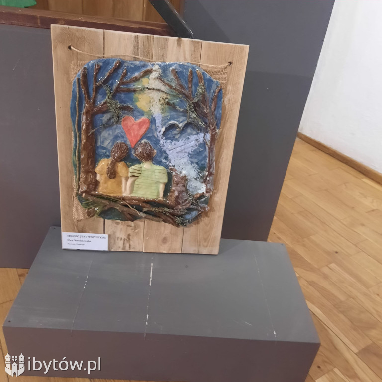 Marzenia zamknięte w kwadracie. Poruszająca wystawa uczestników WTZ