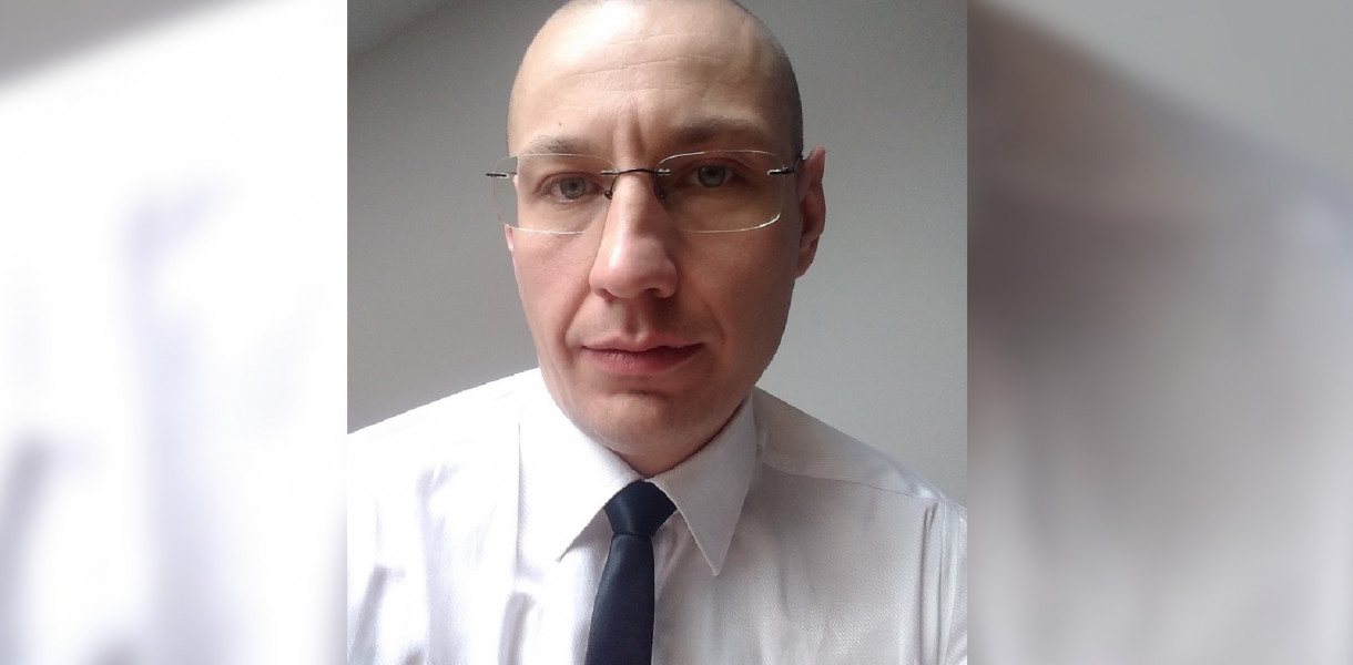 Przedsiębiorczy dyrektor Boyke. Nie czeka na ŁATWĄ KASĘ z budżetu!