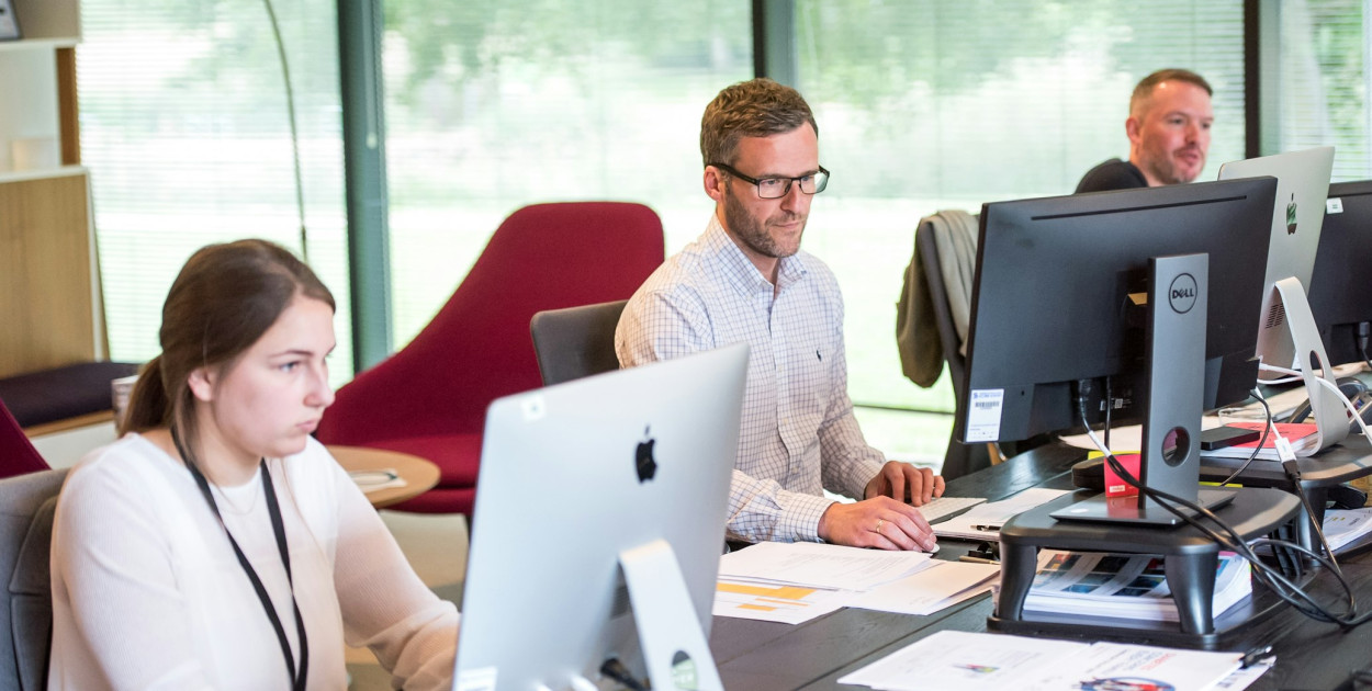 Service Desk – kluczowa rola systemu ticketowego w efektywnym wsparciu technicznym