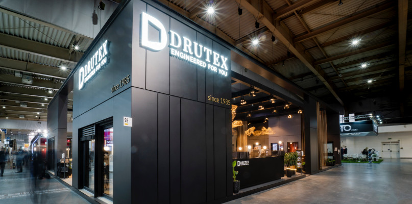 Stoisko firmy Drutex na targach Budma