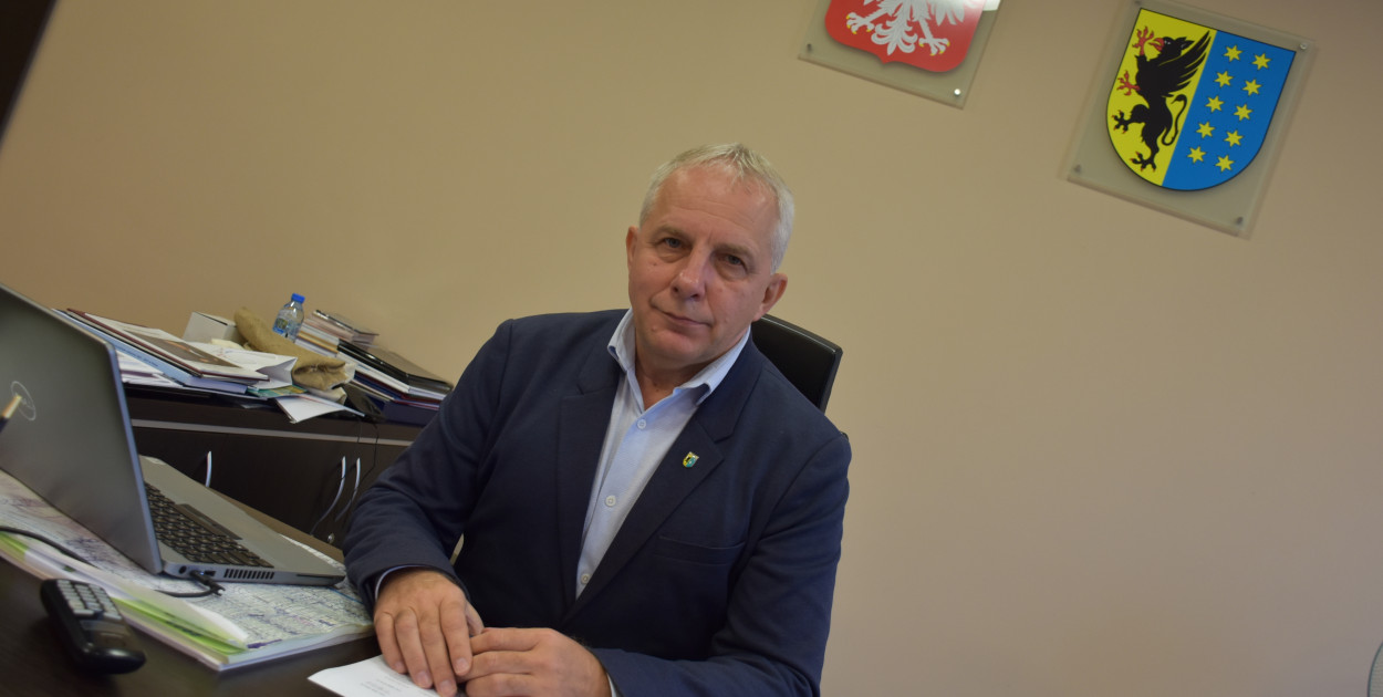 Starosta Leszek Waszkiewicz regularnie prosi gminę Bytów o wsparcie finansowe