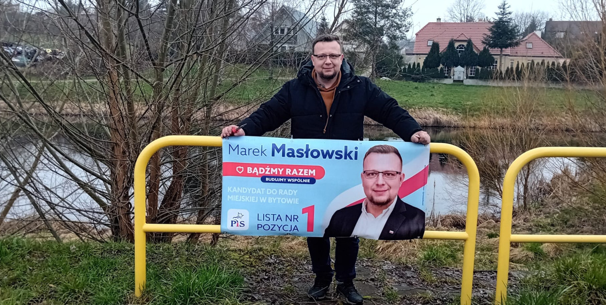 Czterdziestoletni Marek Masłowski został radnym, a następnie wybrano go na przewodniczącego klubu Prawa i Sprawiedliwości w Radzie Miejskiej Bytowa 