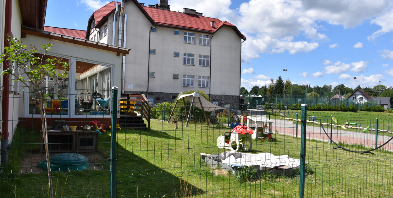 W miejscu altany znajdującej się przy żłobku zostanie zbudowane dodatkowe pomieszczenie dla 7 dzieci