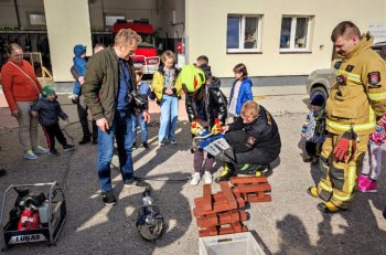 Strażacy przygotowali paczki dla dzieci z Ukrainy-146