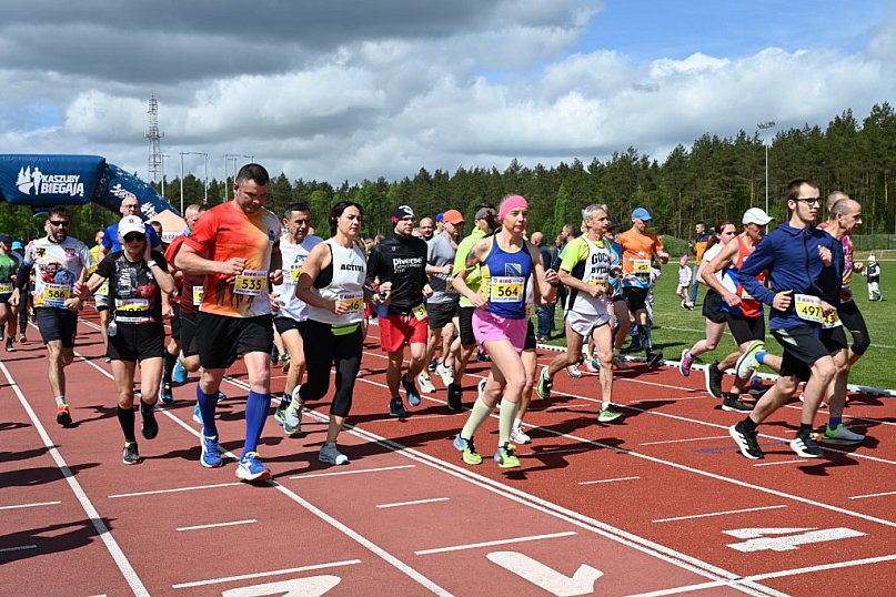 XXXIV Bieg Orłów w Czarnej Dąbrówce [FOTO]