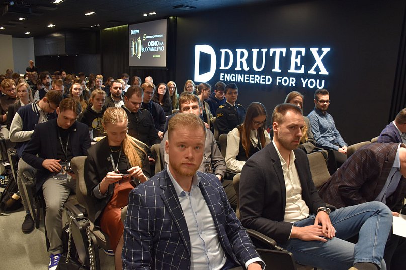 Konferencja &quot;Okno na budownictwo&quot; w firmie Drutex