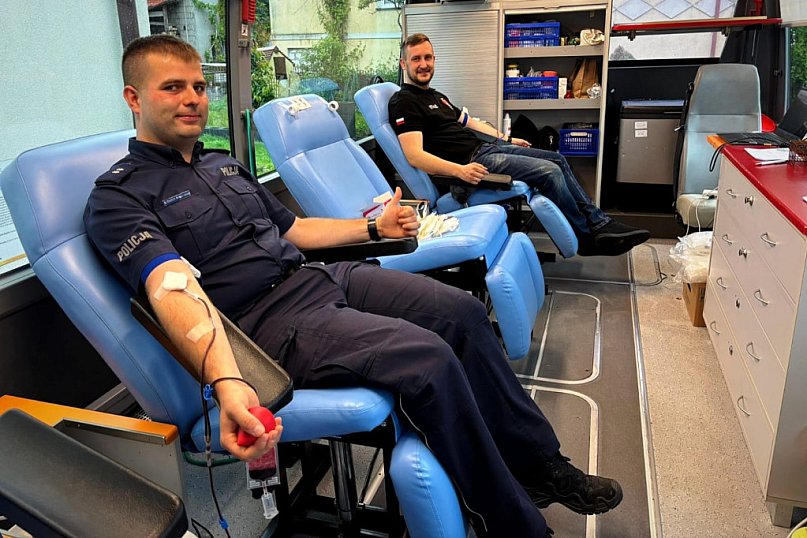 Krew, która ratuje – mundurowi dali przykład w Tuchomiu