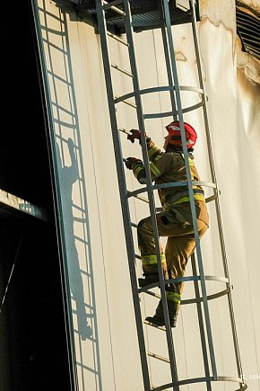 Pożar w Kawlach to PODPALENIE? Wicewojewoda nie chce NIEPOKOIĆ-510