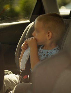 Bytowska policja przypomina: NIE ZOSTAWIAJ dziecka w nagrzanym samochodzie!-6878