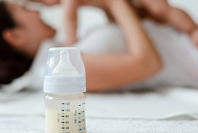 Groźna bakteria w mleku dla niemowląt. Nie podawaj dzieciom!-13265