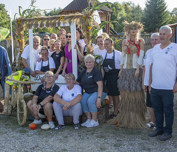 Łzy szczęścia w Bytowie! Powiat zdobywa złoty medal na dożynkach-15403