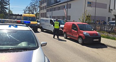 TRAGEDIA na parkingu. 65-latka zginęła potrącona przez cofające auto!-19056