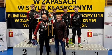 Kacper Bielewicz MISTRZEM POLSKI w zapasach! ZKS Miastko wiceliderem stawki-19270