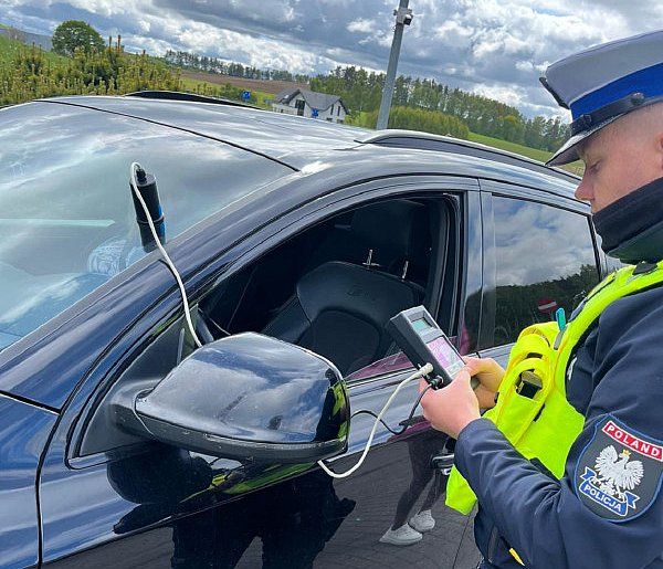 EKO-AKCJA bytowskiej policji! Ośmiu kierowców STRACIŁO dowody rejestracyjne-19325