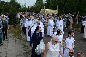 Nie wszyscy o tym wiedzą. Czy udział w procesji Bożego Ciała to obowiązek?-19854