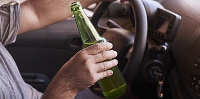 30-latek jechał pod wpływem alkoholu. Musi POŻEGNAĆ SIĘ z zawodem kierowcy-19970
