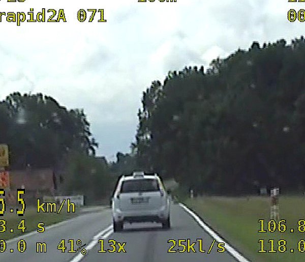 Taksówkarz pędził 106 km/h. Nie czekał na niego spóźniony klient, a… ryby-20237