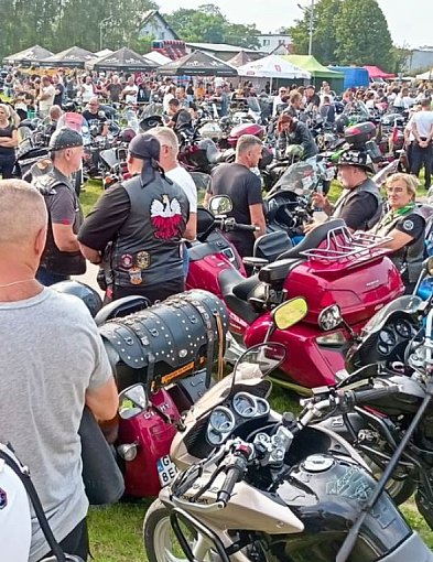 Parchowo zaprasza na Moto Folk. Setki motocyklistów i pierogi z jagodami-20711