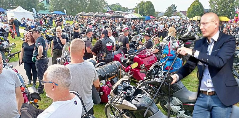 Parchowo zaprasza na Moto Folk. Setki motocyklistów i pierogi z jagodami - 20711