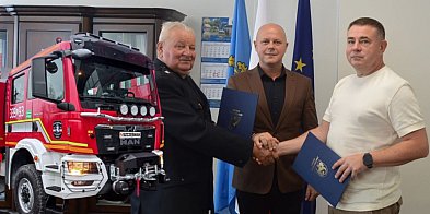 Nowy wóz dla strażaków z dotacji i darowizn-20849