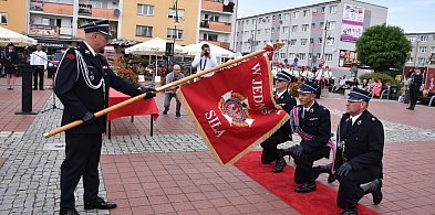 KONIEC służby Polsce Ludowej. Strażacy mają nowy sztandar-21011