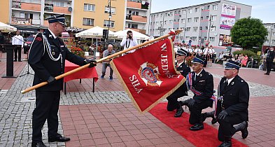 KONIEC służby Polsce Ludowej. Strażacy mają nowy sztandar-21011