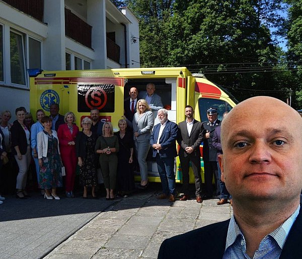 Radny Brodziński proponuje ZABRAĆ karetkę z Trzebielina dla Miastka-21057