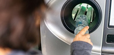 System kaucyjny. Doliczą Ci cenę w sklepie - oddadzą, jak oddasz opakowanie-21125