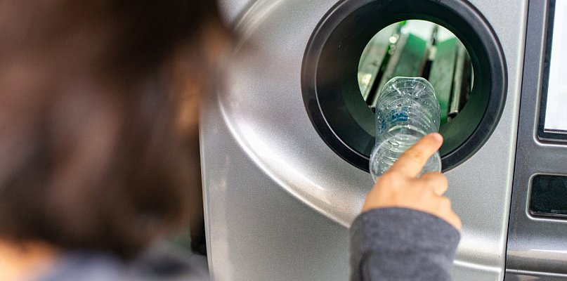 System kaucyjny. Doliczą Ci cenę w sklepie - oddadzą, jak oddasz opakowanie - 21125